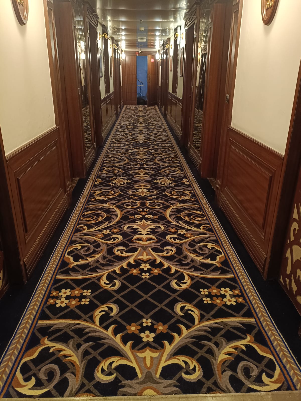 Hospitality Carpet Installation